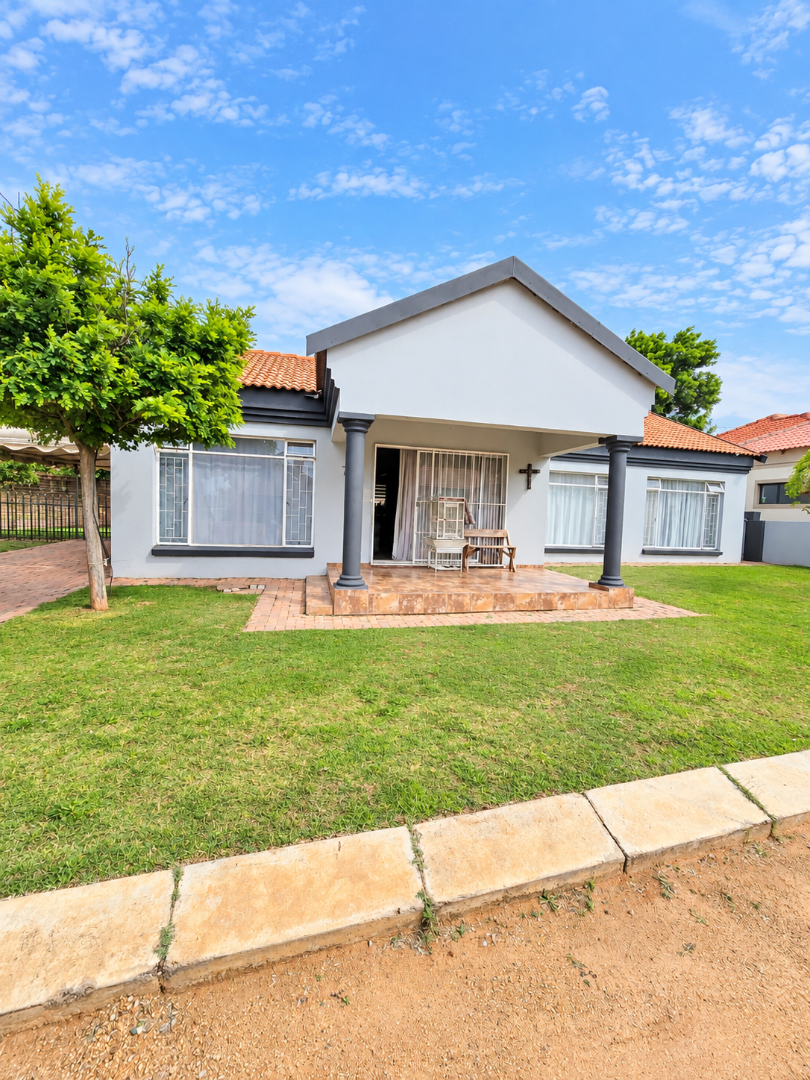 3 Bedroom Property for Sale in Songloed North West